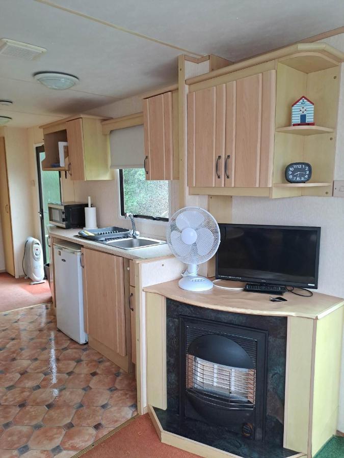 Cosy Caravan At Blackmoor Farm Ludchurch Εξωτερικό φωτογραφία